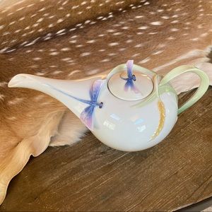 NWOT Franz Collection Dragonfly Teapot FZ00117